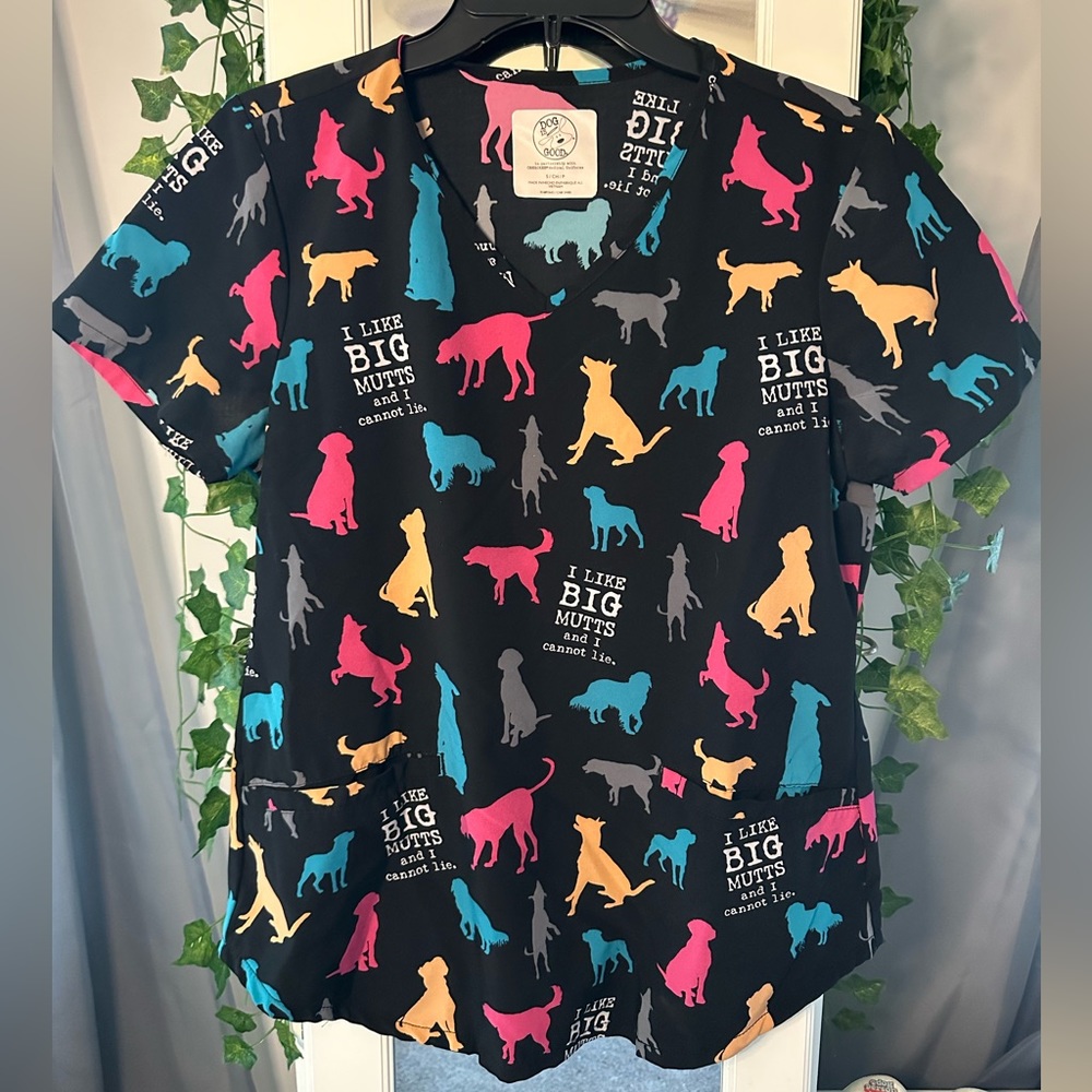 multicolored pup small scrub top! brand: dog is good